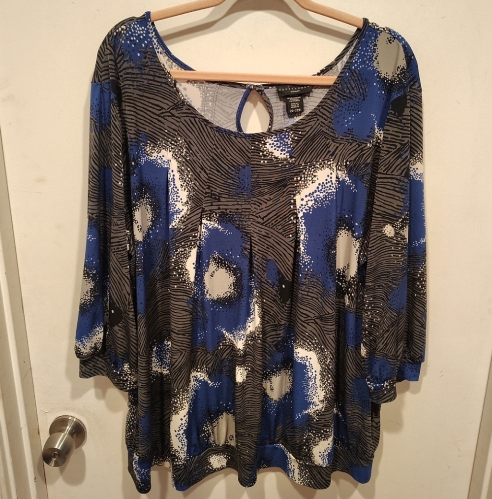 Apostrophe Women's Artsy Geometric Print Slinky Knit Pleated Top 20-22W Casual